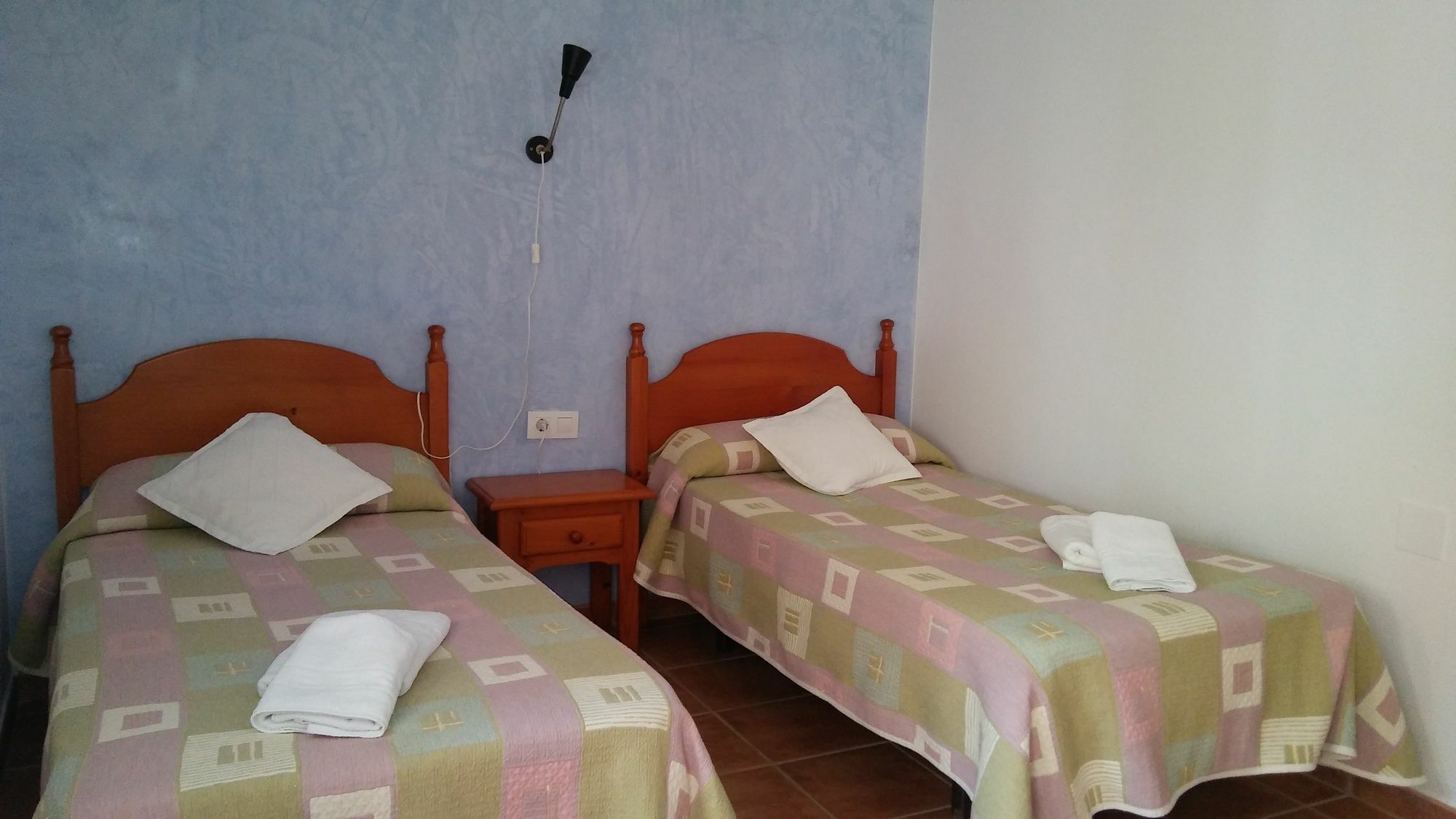 Hostal Mini Golf Los Canos De Meca Bagian luar foto