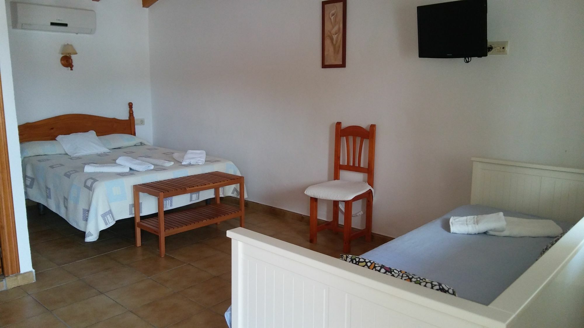 Hostal Mini Golf Los Canos De Meca Bagian luar foto