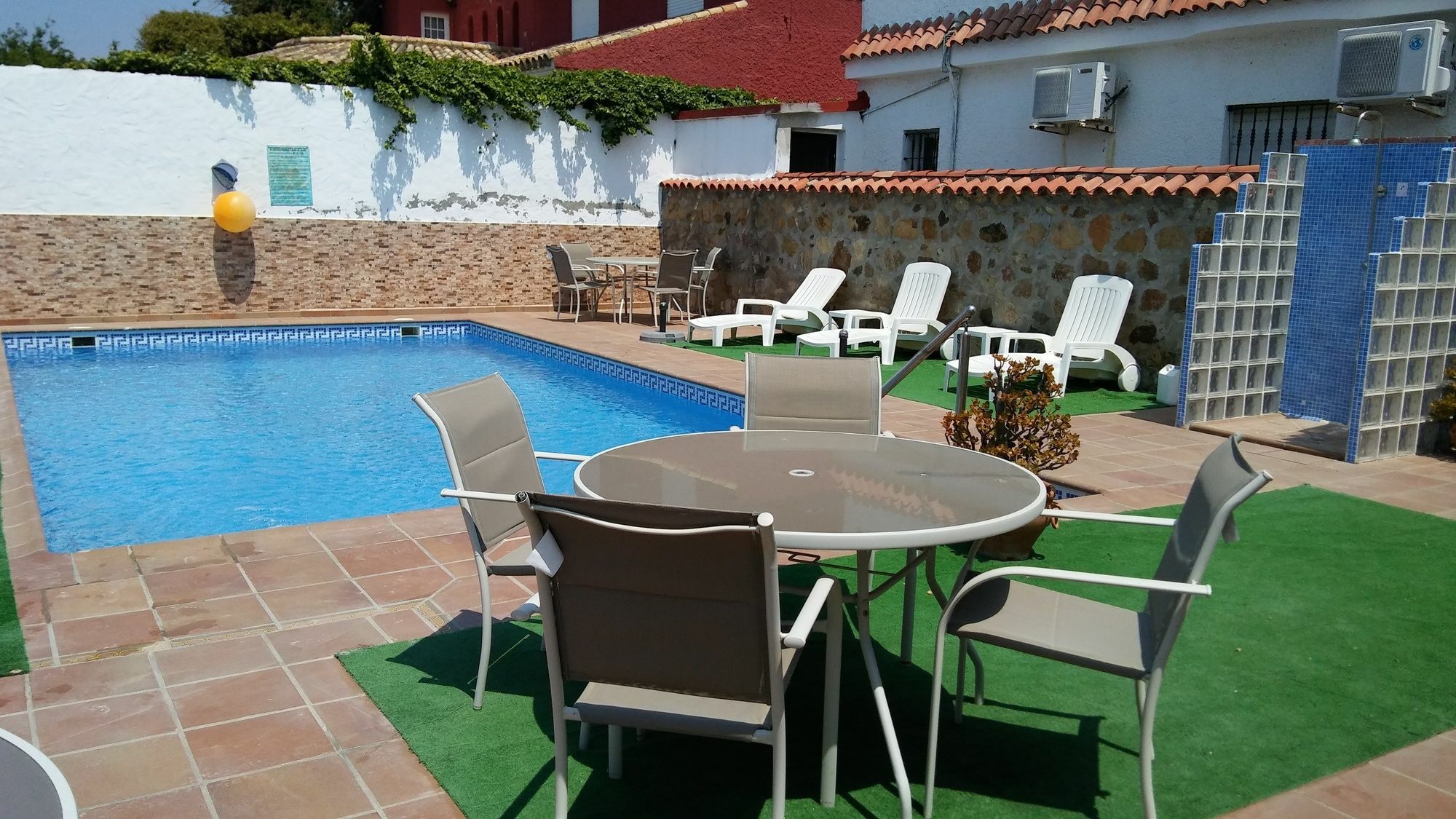 Hostal Mini Golf Los Canos De Meca Bagian luar foto